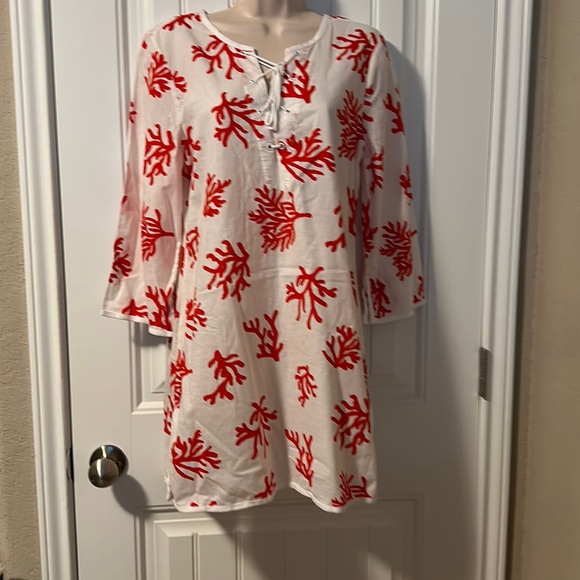 Mud Pie Tops - Mud pie beach cover up size Medium